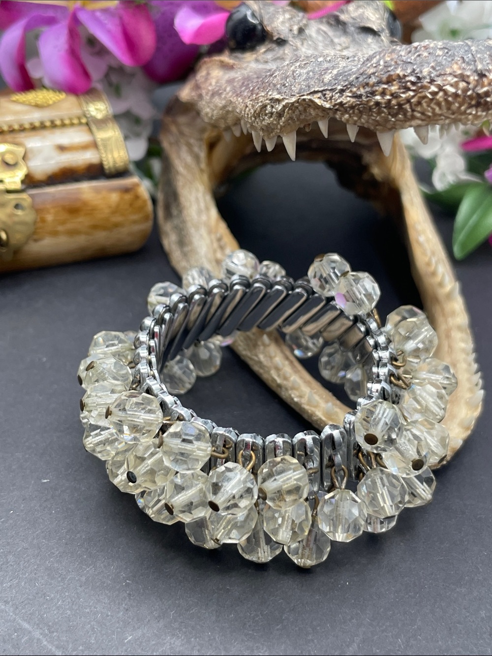 Japan crystal stretch bracelet vintage